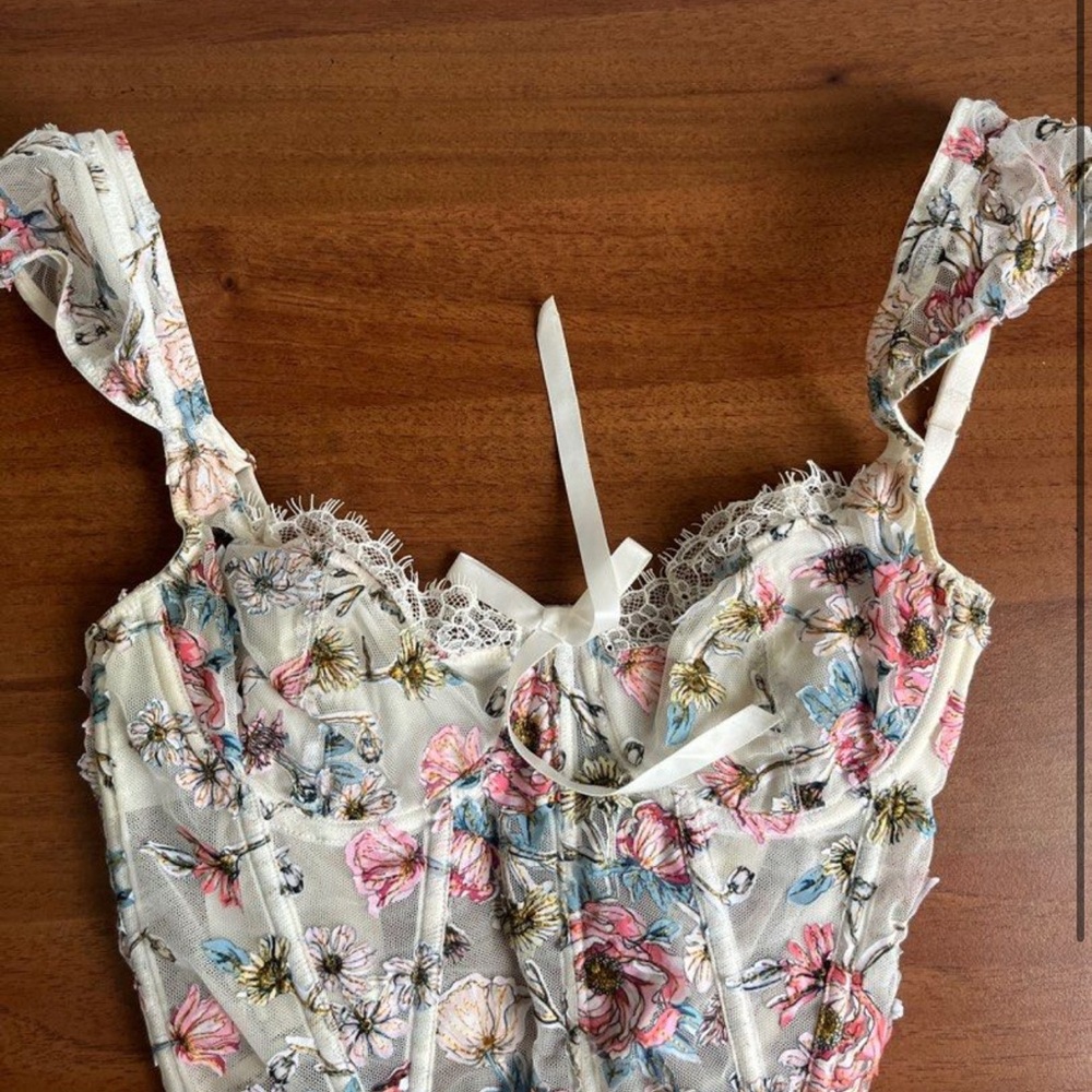 Victoria Secrets Lace Cap-Sleeve Corset Top New Small - Picture 13 of 13